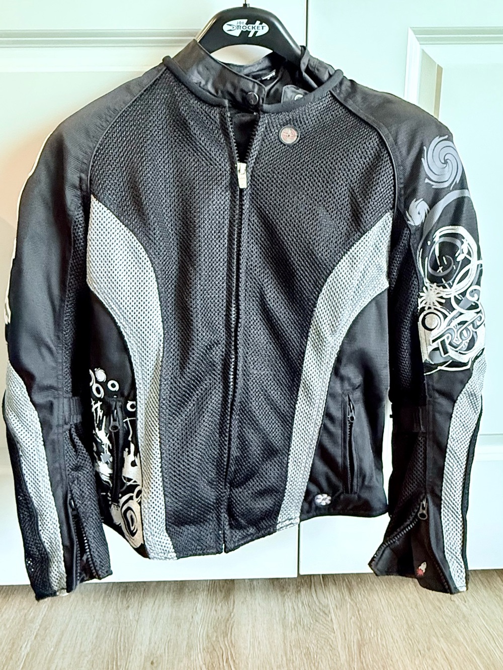 Joe Rocket Small Black and Gray Women's Motorcycle Jacket, like new!